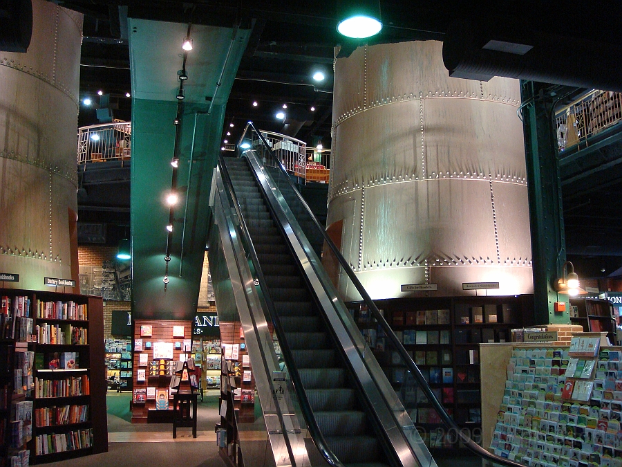 Baltimore [2009 July 02] 067.JPG - Scenes from Baltimore's Inner Harbor.